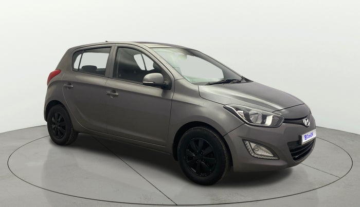 2014 Hyundai Elite i20 SPORTZ 1.4 CRDI, Diesel, Manual, 1,37,256 km, Right Front Diagonal