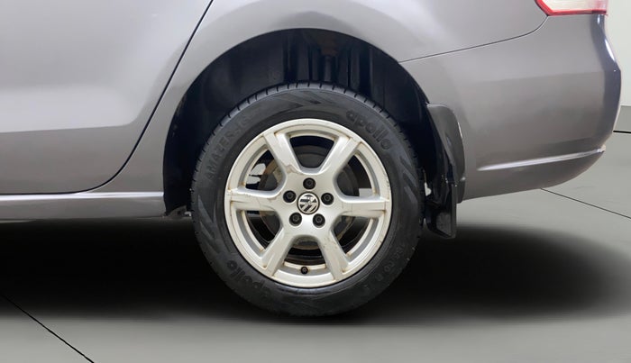 2013 Volkswagen Vento HIGHLINE DIESEL 1.6, Diesel, Manual, 89,640 km, Left Rear Wheel