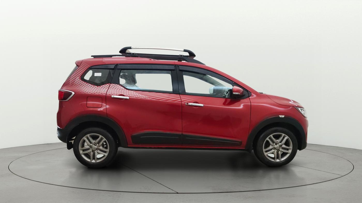 2020 Renault TRIBER RXZ, Petrol, Manual, 28,158 km, Right Side View