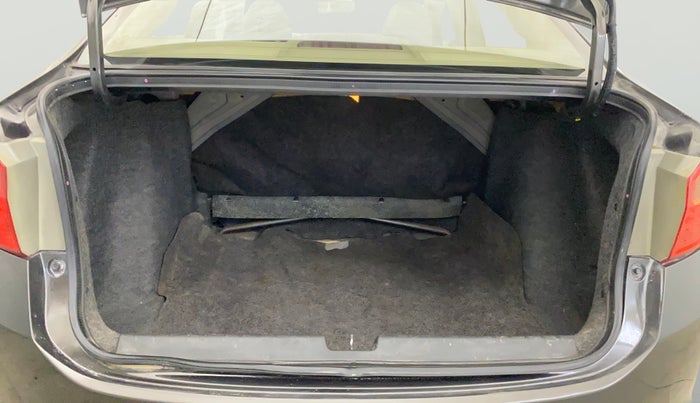 2014 Honda City 1.5L I-VTEC V MT, Petrol, Manual, 75,024 km, Boot Open Zoomed View