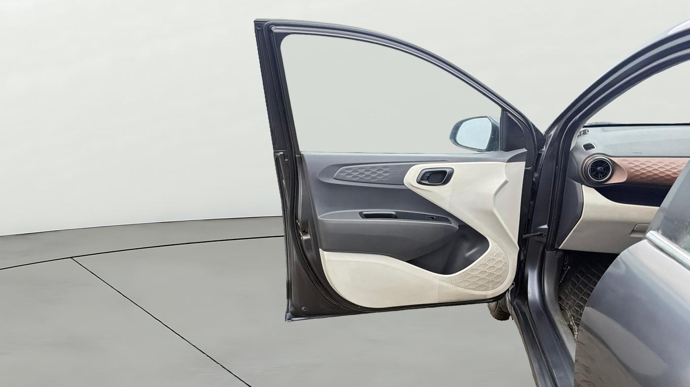 2022 Hyundai AURA S 1.2 CNG, CNG, Manual, 70,843 km, LHS Front Door