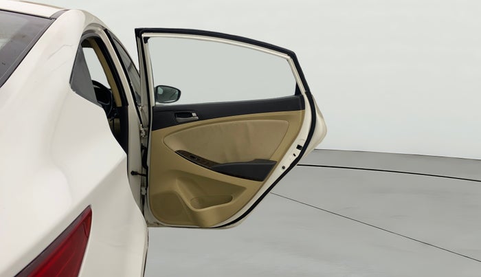 2016 Hyundai Verna FLUIDIC 4S1.6 VTVT SX AT, Petrol, Automatic, 95,846 km, RHS Rear Door