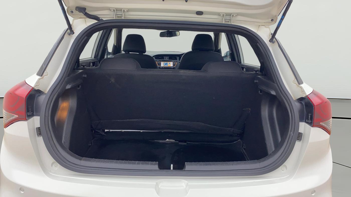 2015 Hyundai i20 Active 1.2 S, Petrol, Manual, 95,414 km, Boot Open Zoomed View