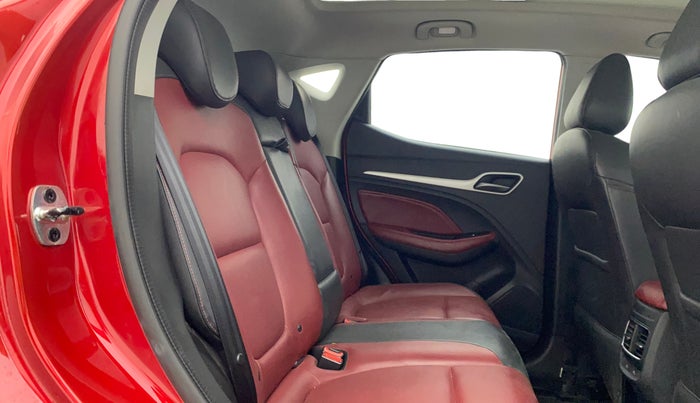 2023 MG ASTOR SAVVY 1.3 TURBO AT S RED, Petrol, Automatic, 26,423 km, Right Side Rear Door Cabin