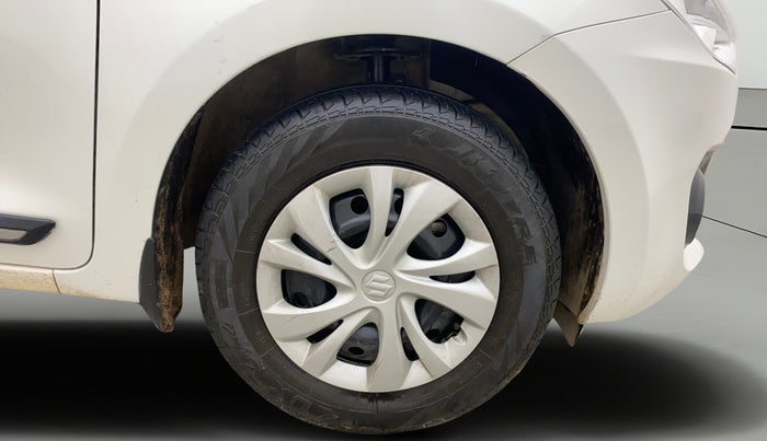 2022 Maruti Swift VXI, Petrol, Manual, 31,101 km, Right Front Wheel