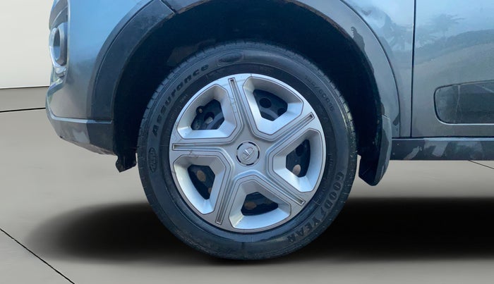 2022 Tata NEXON XM SUNROOF PETROL, Petrol, Manual, 21,703 km, Left Front Wheel