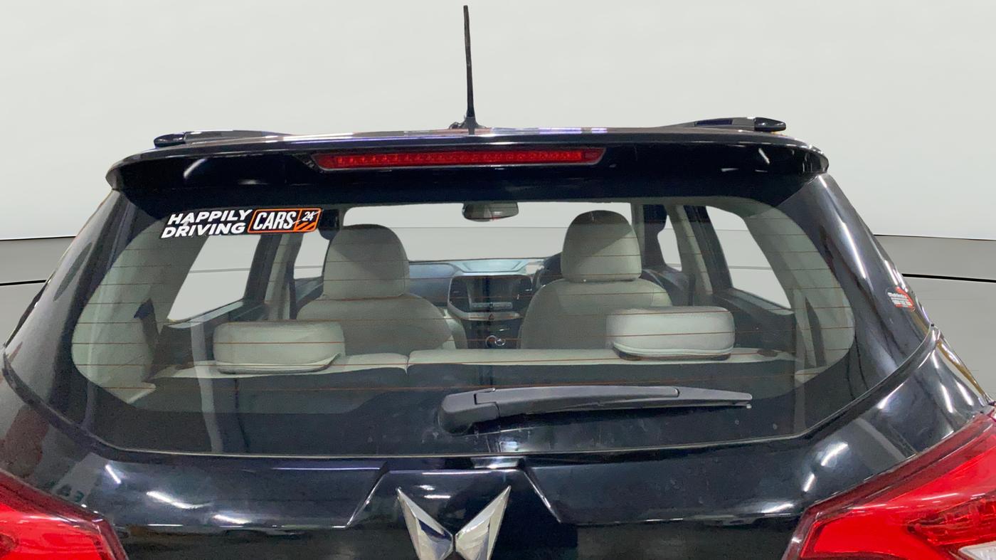 2023 Mahindra XUV300 W8 1.2 PETROL, Petrol, Manual, 51,643 km, Rear Wiper