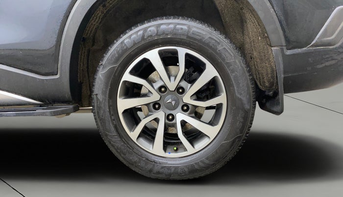 2022 Mahindra SCORPIO-N Z8 L PETROL AT 7 STR, Petrol, Automatic, 37,579 km, Left Rear Wheel