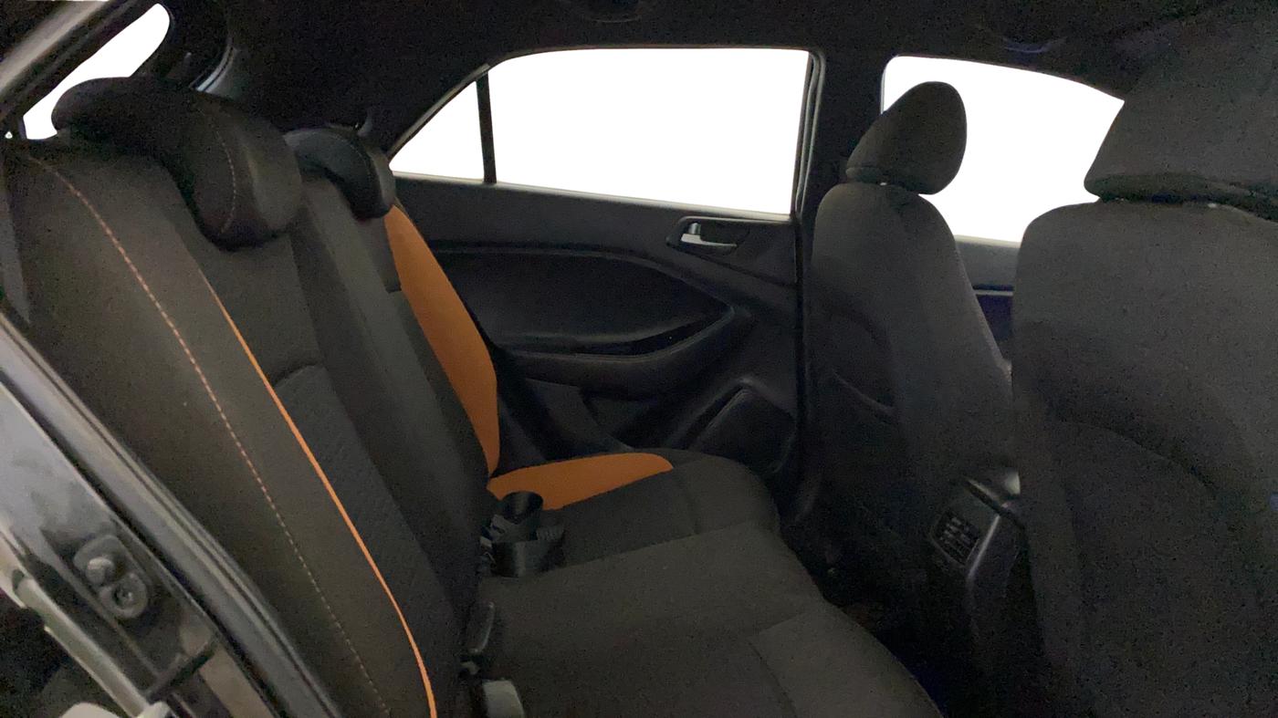 2015 Hyundai i20 Active 1.2 SX, Petrol, Manual, 79,690 km, Right Side Rear Door Cabin