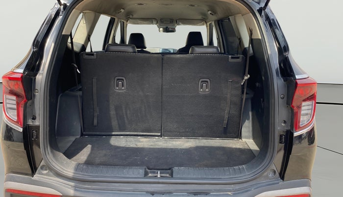 2022 KIA CARENS PRESTIGE PLUS 1.4 PETROL 7 STR, Petrol, Manual, 61,979 km, Boot Open Zoomed View