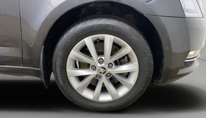 2019 Skoda Octavia L&K 1.8 TSI AT, Petrol, Automatic, 35,910 km, Right Front Wheel