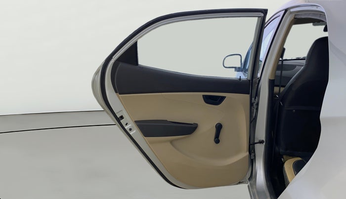 2016 Hyundai Eon ERA +, Petrol, Manual, 65,616 km, LHS Rear Door