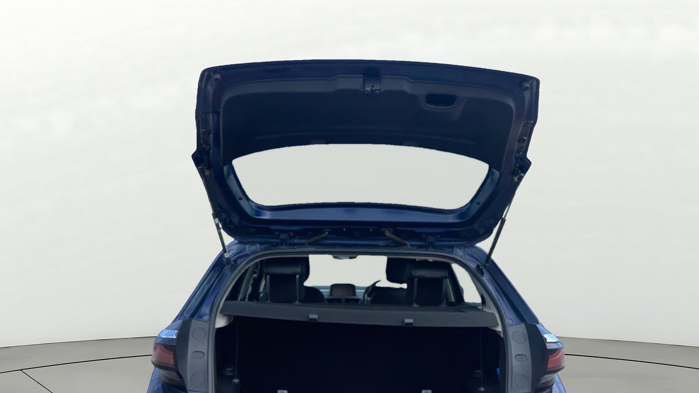 2022 Tata ALTROZ XZA PLUS, Petrol, Automatic, 24,271 km, Boot Door Open