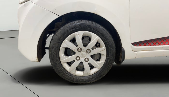 2014 Hyundai Eon 1.0 MAGNA +, Petrol, Manual, 52,140 km, Left Front Wheel