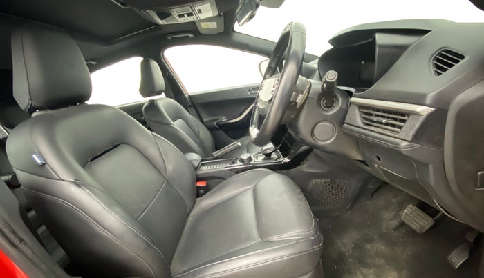 2023 Tata NEXON FEARLESS + SUNROOF AMT DUAL TONE 1.5 DIESEL, Diesel, Automatic, 15,482 km, Right Side Front Door Cabin