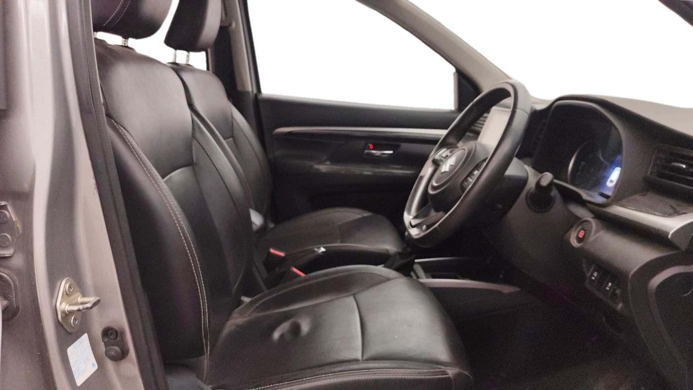 2019 Maruti XL6 ALPHA AT, Petrol, Automatic, 1,28,249 km, Right Side Front Door Cabin
