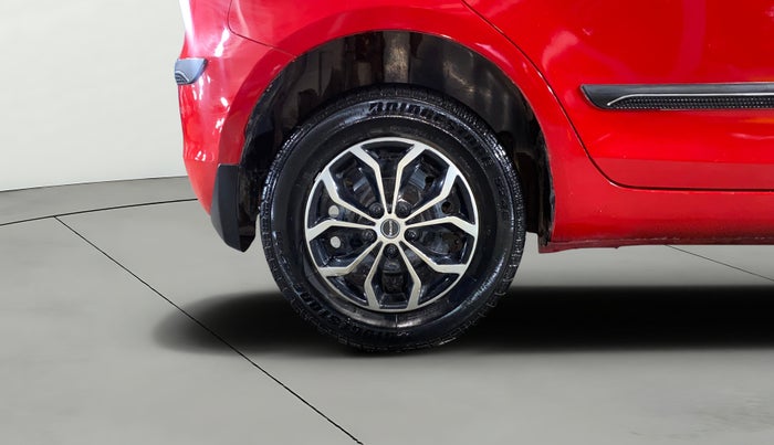 2016 Maruti Swift VXI, Petrol, Manual, 38,127 km, Right Rear Wheel