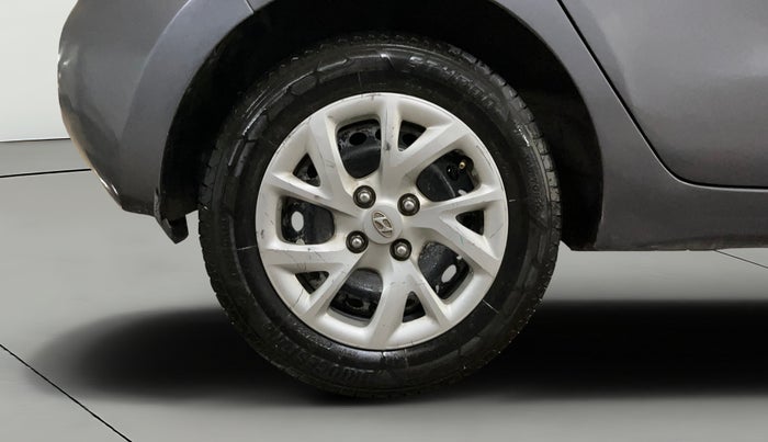 2017 Hyundai Grand i10 MAGNA AT 1.2 KAPPA VTVT, Petrol, Automatic, 68,959 km, Right Rear Wheel