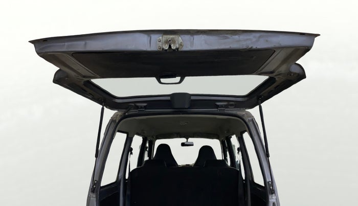 2023 Maruti Eeco 5 STR AC CNG, CNG, Manual, 25,664 km, Boot Door Open