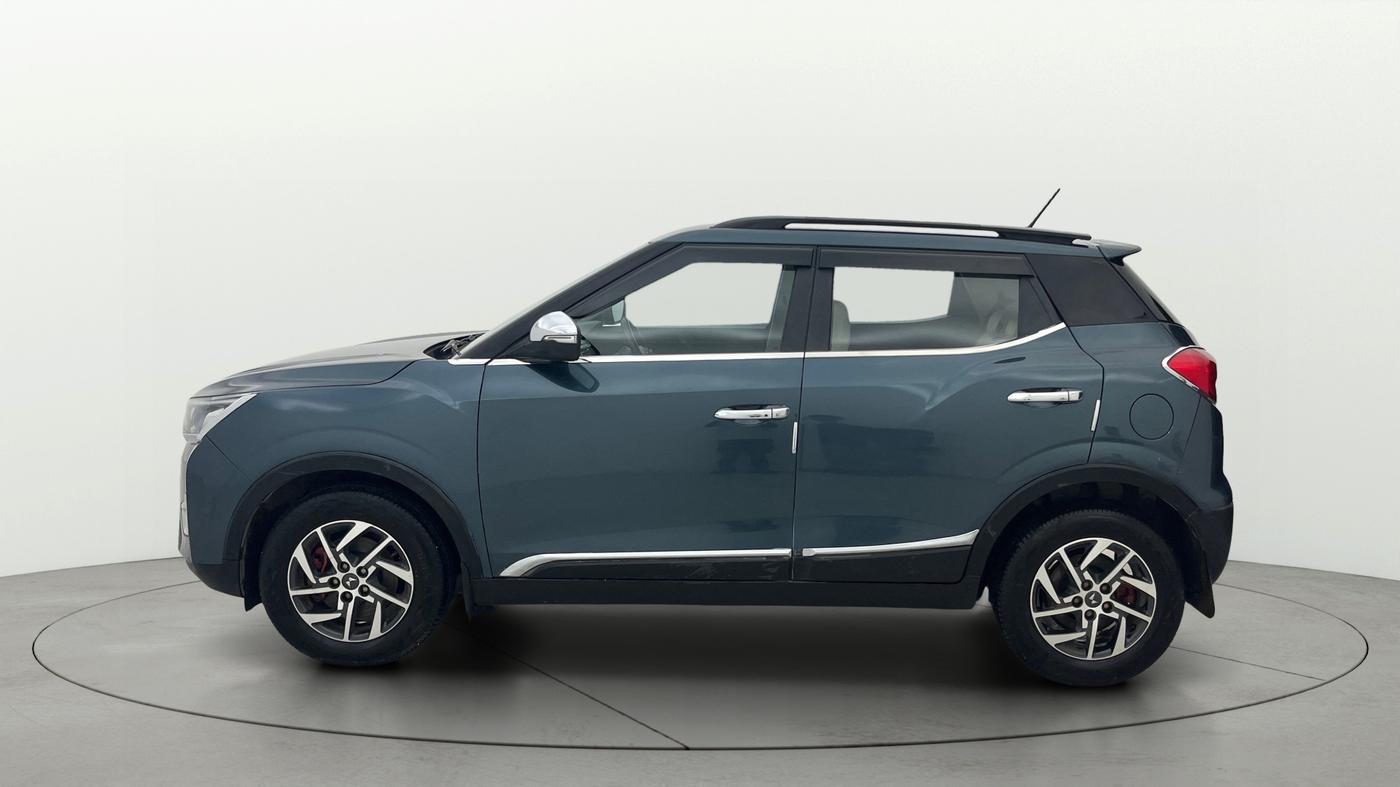 2022 Mahindra XUV300 W8 (O) 1.5 DIESEL AMT, Diesel, Automatic, 71,615 km, Left Side