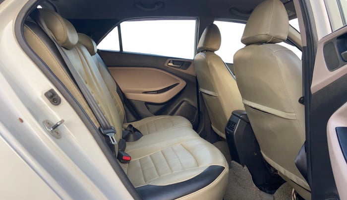 2015 Hyundai Elite i20 ASTA 1.4 CRDI, Diesel, Manual, 80,150 km, Right Side Rear Door Cabin