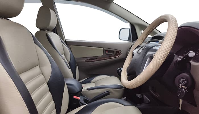 2015 Toyota Innova 2.5 GX 7 STR, Diesel, Manual, 93,285 km, Right Side Front Door Cabin