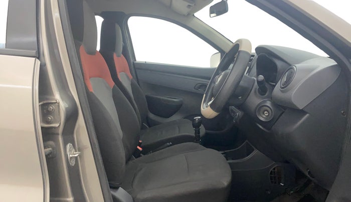 2016 Renault Kwid RXT 0.8, Petrol, Manual, 58,960 km, Right Side Front Door Cabin