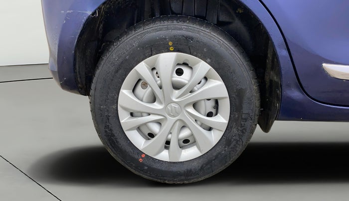 2021 Maruti Swift LXI, Petrol, Manual, 33,605 km, Right Rear Wheel