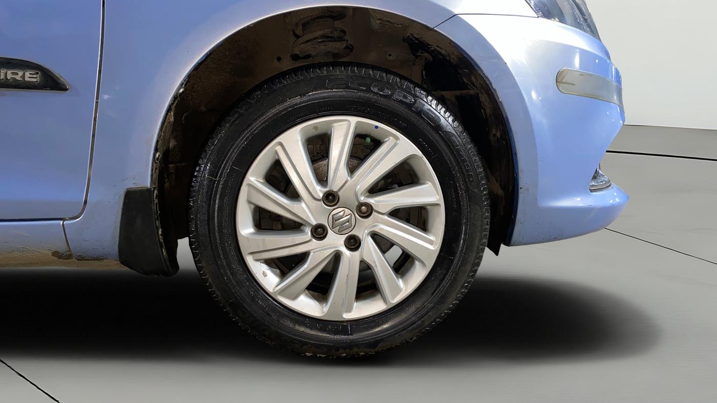 2015 Maruti Swift Dzire ZXI, Petrol, Manual, 82,808 km, Right Front Wheel