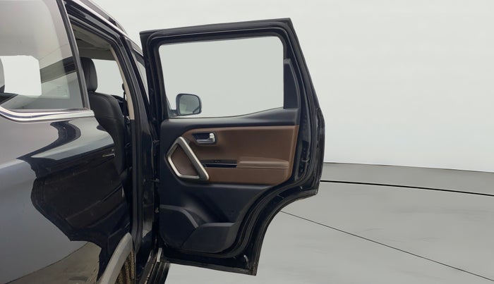 2022 Mahindra SCORPIO-N Z8 L PETROL AT 7 STR, Petrol, Automatic, 37,579 km, RHS Rear Door