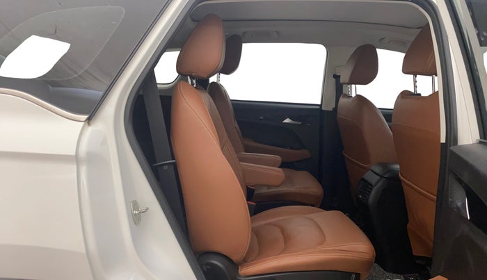 2022 MG HECTOR PLUS SHARP 2.0 DIESEL TURBO MT 6-STR, Diesel, Manual, 40,471 km, Right Side Rear Door Cabin