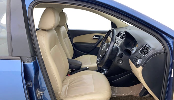 2016 Volkswagen Ameo HIGHLINE1.2L, Petrol, Manual, 56,461 km, Right Side Front Door Cabin