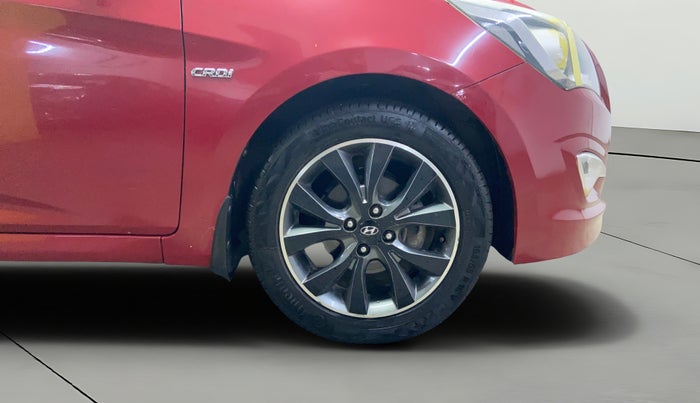 2016 Hyundai Verna 1.6 CRDI SX, Diesel, Manual, 1,02,496 km, Right Front Wheel