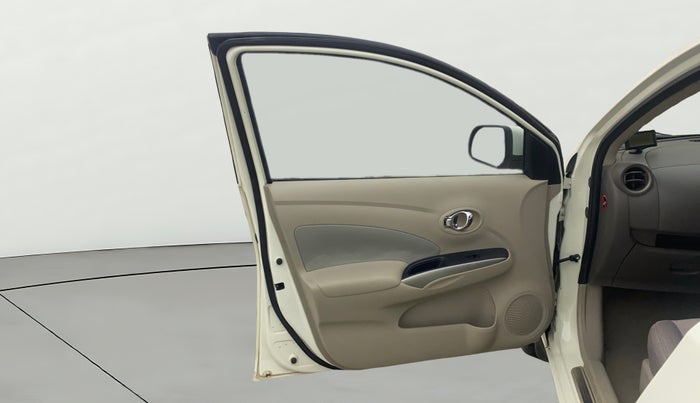 2014 Renault Scala RXL PETROL AT, Petrol, Automatic, 57,339 km, LHS Front Door