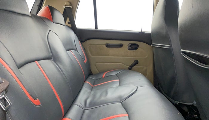 2012 Hyundai Santro Xing GL PLUS, Petrol, Manual, 66,990 km, Right Side Rear Door Cabin