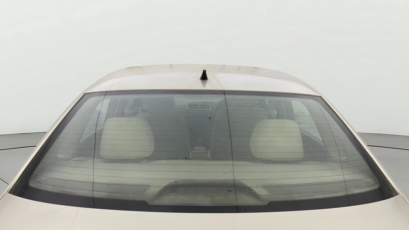 2014 Volkswagen Vento HIGHLINE DIESEL 1.6, Diesel, Manual, 1,20,944 km, Rear Windshield
