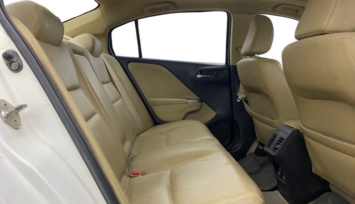 2015 Honda City 1.5L I-VTEC VX CVT, CNG, Automatic, 1,04,188 km, Right Side Rear Door Cabin