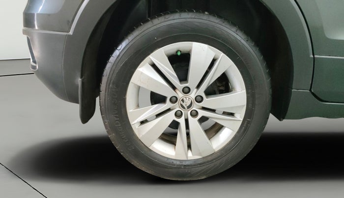 2022 Skoda KUSHAQ AMBITION 1.0L TSI MT, Petrol, Manual, 49,545 km, Right Rear Wheel