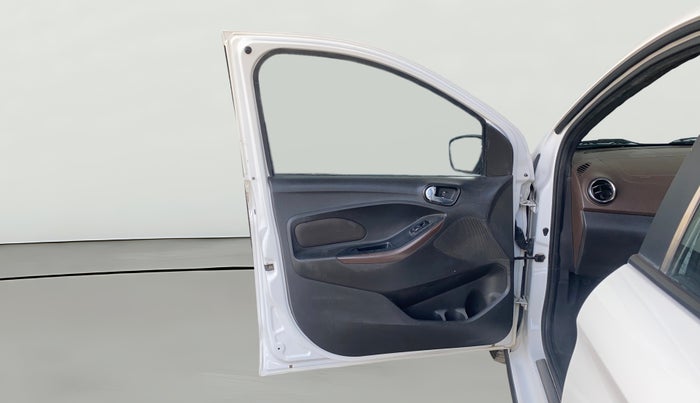 2018 Ford FREESTYLE TITANIUM 1.2 PETROL, Petrol, Manual, 1,28,009 km, LHS Front Door