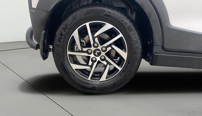 2024 Mahindra XUV 3XO AX5 1.2 L TCMPFi, Petrol, Manual, 5,026 km, Right Rear Wheel