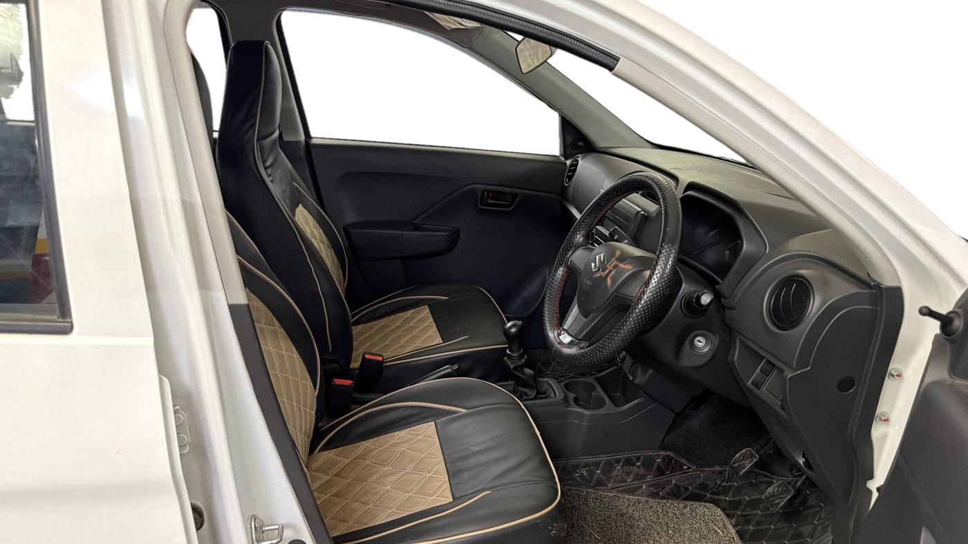 2023 Maruti Alto K10 VXI, Petrol, Manual, 33,444 km, Right Side Front Door Cabin