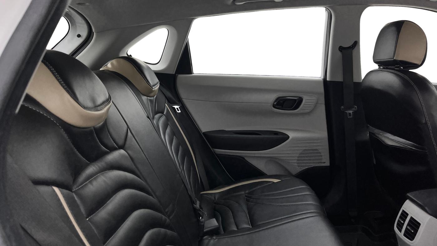 2025 Hyundai NEW I20 Sportz (O) 1.2 IVT, Petrol, Automatic, 11,272 km, Right Side Rear Door Cabin
