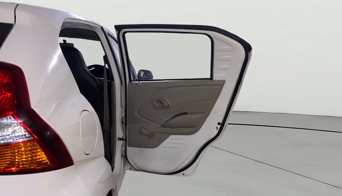 2016 Datsun Redi Go T (O), Petrol, Manual, 37,856 km, RHS Rear Door