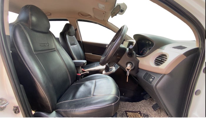 2016 Hyundai Xcent S 1.2, Petrol, Manual, 88,125 km, Right Side Front Door Cabin