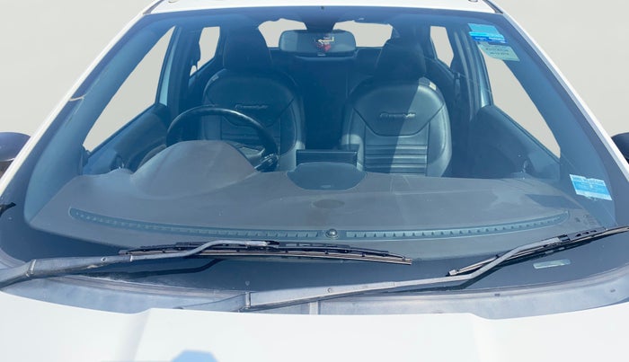 2018 Ford FREESTYLE TITANIUM 1.2 PETROL, Petrol, Manual, 1,28,009 km, Front Windshield