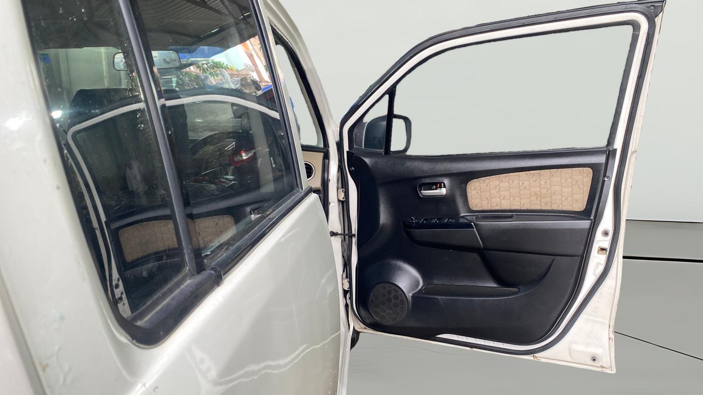 2017 Maruti Wagon R 1.0 VXI, Petrol, Manual, 76,967 km, RHS Front Door