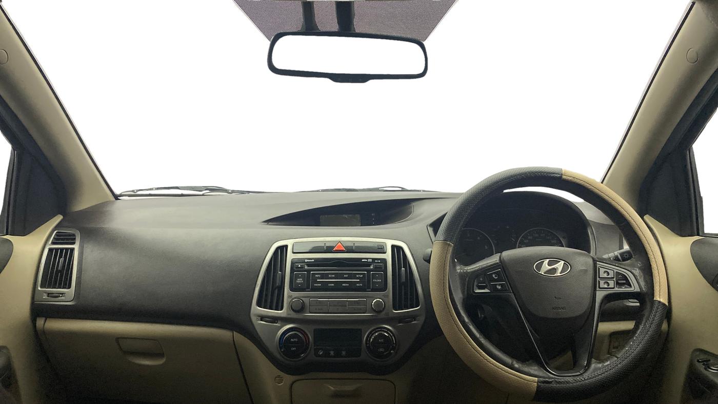 2014 Hyundai Elite i20 SPORTZ 1.4 CRDI, Diesel, Manual, 1,37,256 km, Dashboard