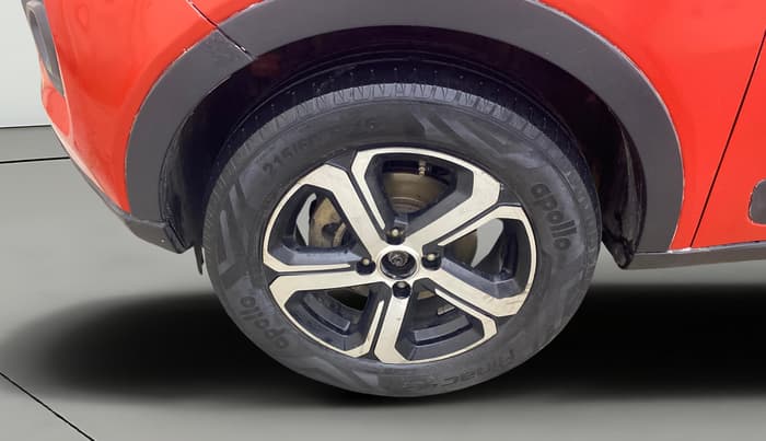 2021 Tata NEXON XZA PLUS (O) DIESEL, Diesel, Automatic, 68,539 km, Left Front Wheel