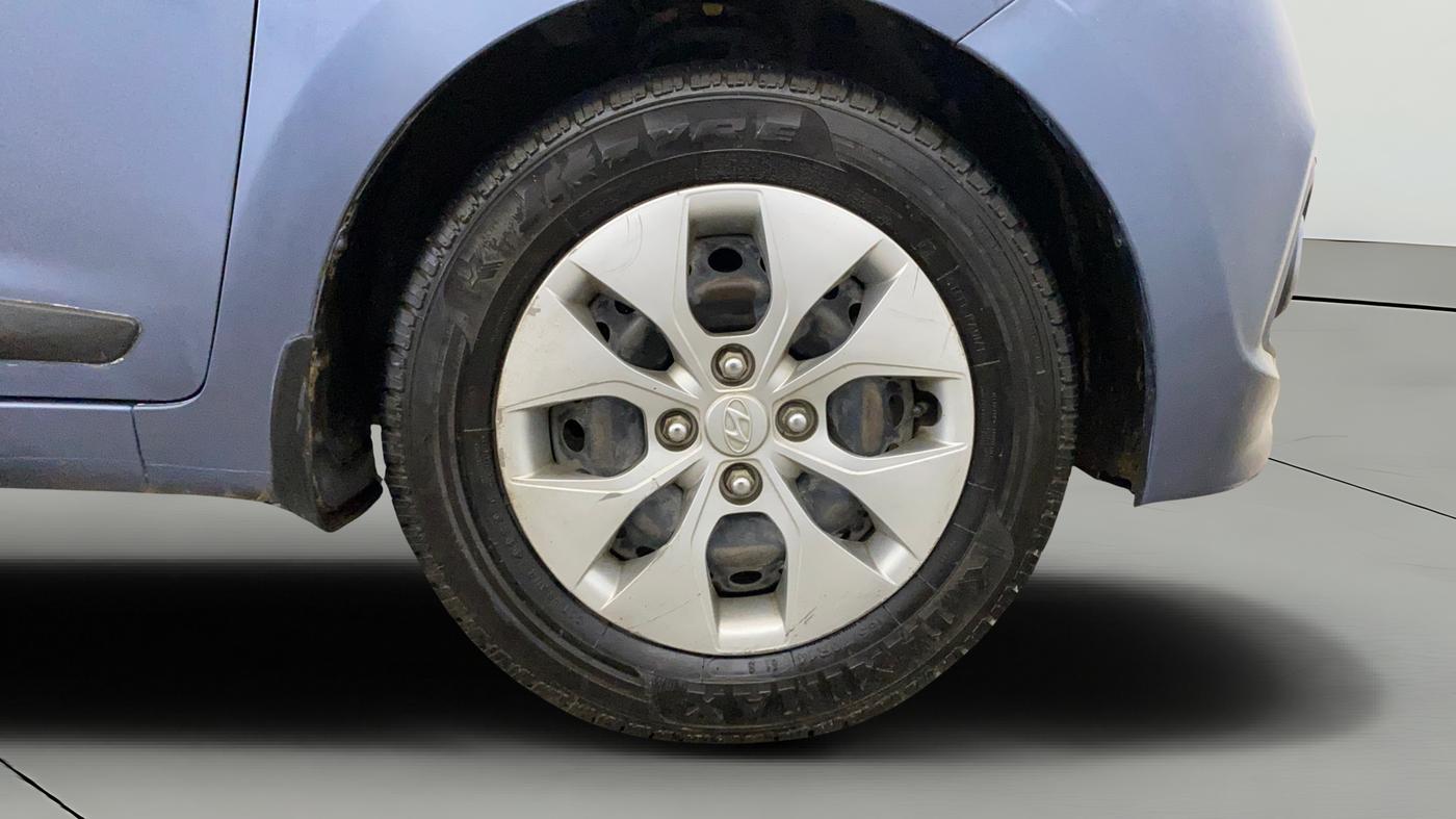 2014 Hyundai Xcent S 1.2, Petrol, Manual, 65,844 km, Right Front Wheel