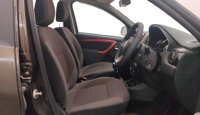 2021 Renault Duster RXS 1.3 TURBO PETROL MT, Petrol, Manual, 25,708 km, Right Side Front Door Cabin